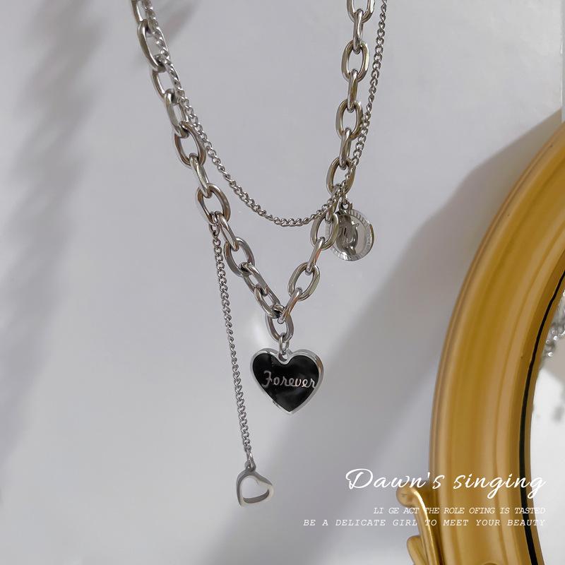 Нержавеющая сталь 316L Kpop Черное сердце Ожерелье Французская металлическая цепочка на ключицу Корейская простая женская короткая подвеска Женский короткий кулон для женщин