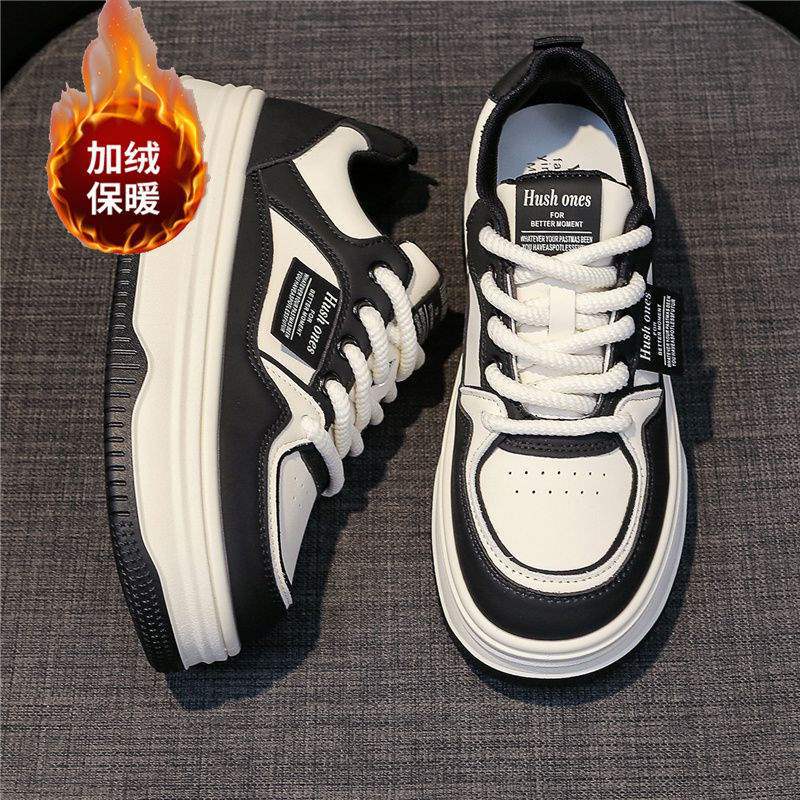 Fleece black and white panda shoes versatile ins trendy shoes 2025 autumn and winter new little white shoes heightening casual sports board shoes