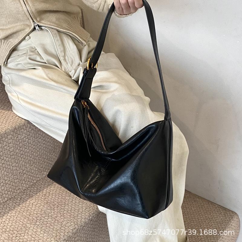 Foreign Order Large-capacity Bag Women's Autumn and Winter Versatile 2025 New Casual Simple Shoulder Messenger Bag Commuter Tote Bag