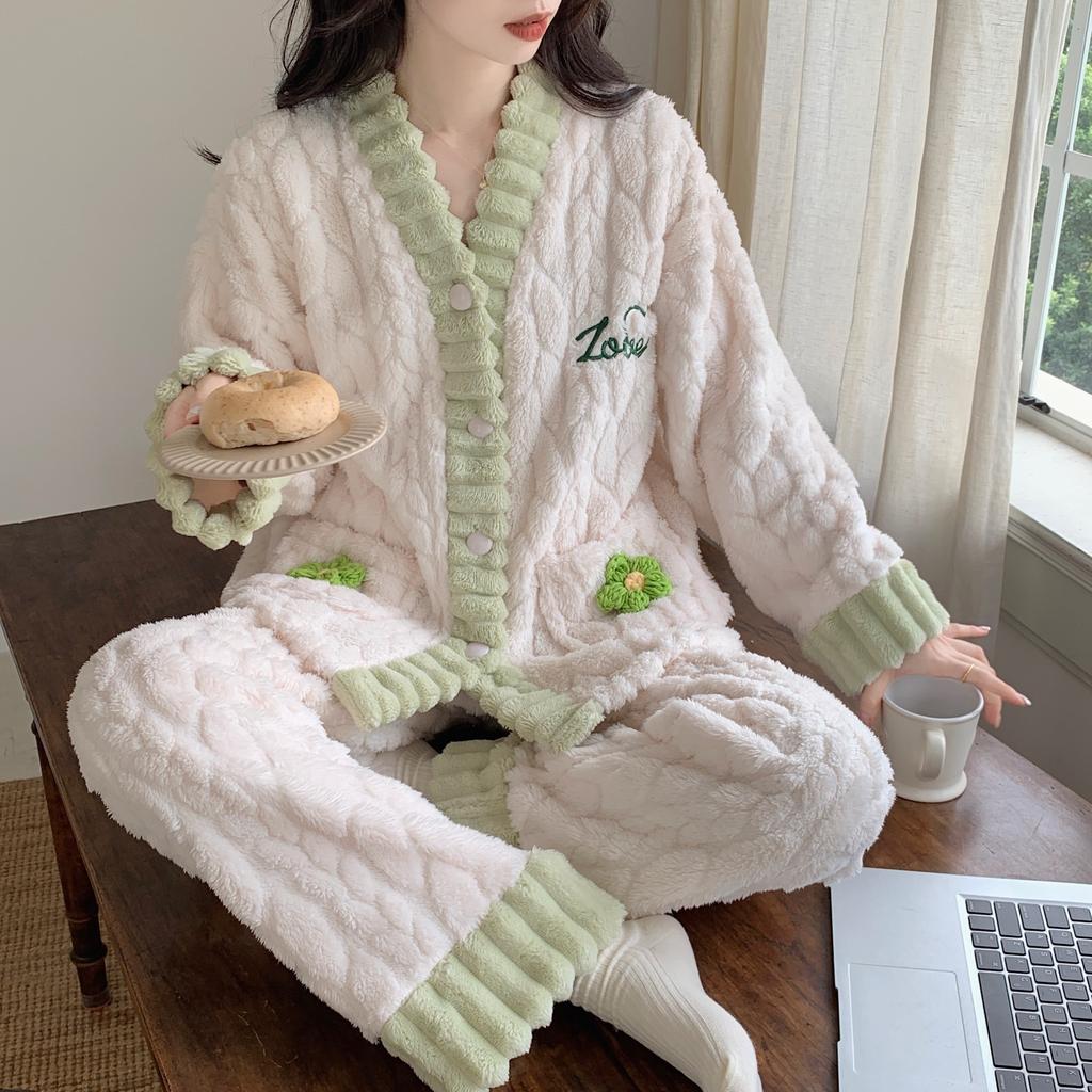 Coral Velvet Pajama Women's New Winter Fleece Thickened Warm Sweet Flannel Can Be Worn Outside The Home Suit