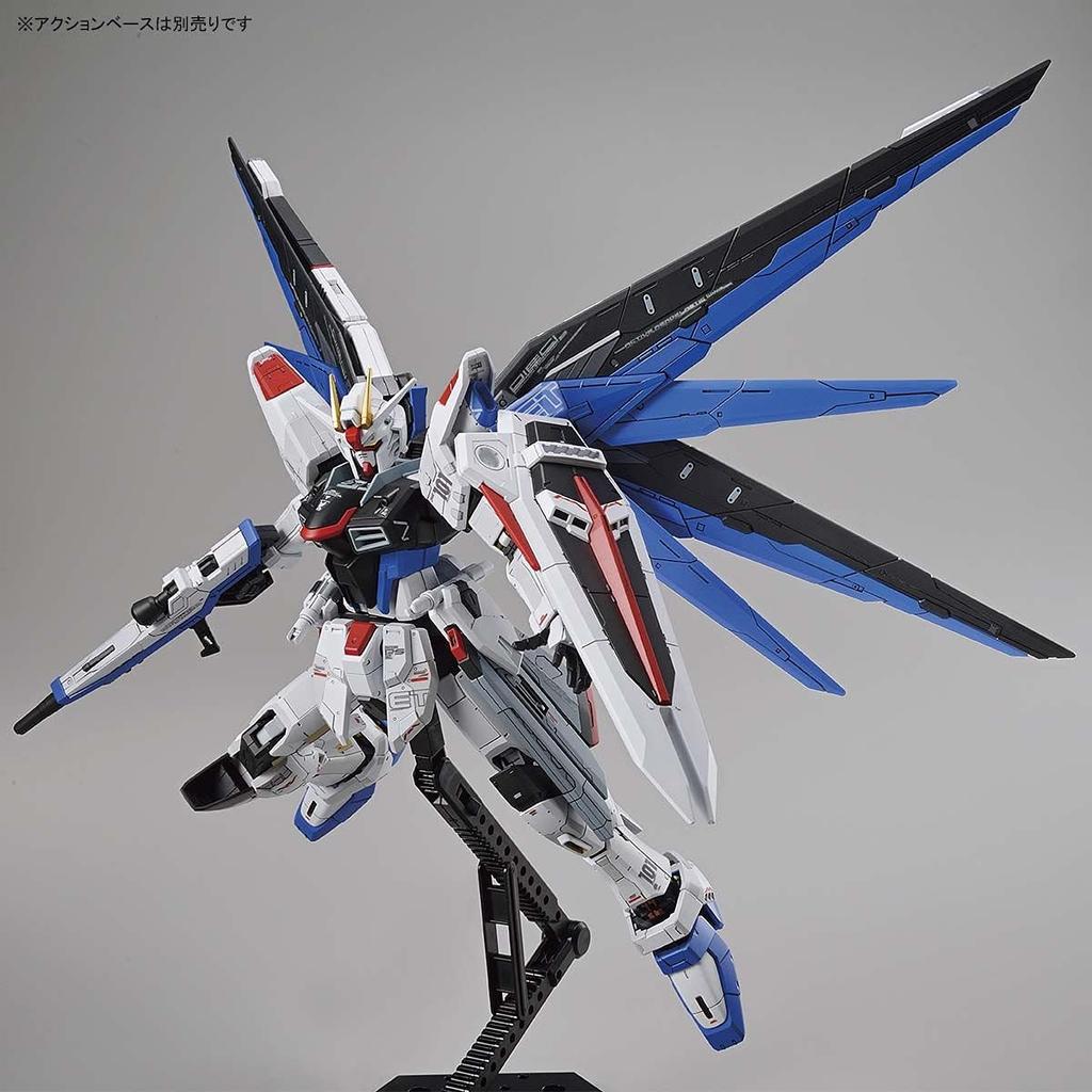 Bandai Spirits Full Mechanics Base Freedom Gundam 1/100 [Gundam Limited] ZGMF-X10A Ver.GCP