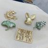 Vintage Palace Baroque Brooch Sweater Suit Coat Accessories Corsage Badge Literary Pearl Plant Brooches