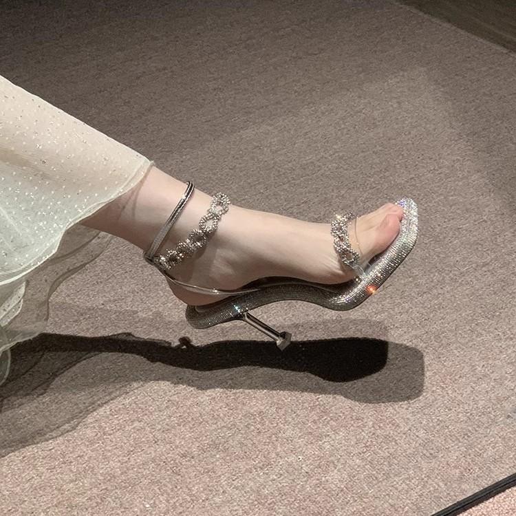 Мода Красивые Туфли-стилет на высоком каблуке Женские 2025 Лето Нежные Стразы Маленький Человек Красивые Сандалии