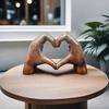 Modern Love Aesthetic Statue Resin Craft Boho Hand Gesture Heart Saped Table Sculpture for Hmeo Office Bookshelf Decoration
