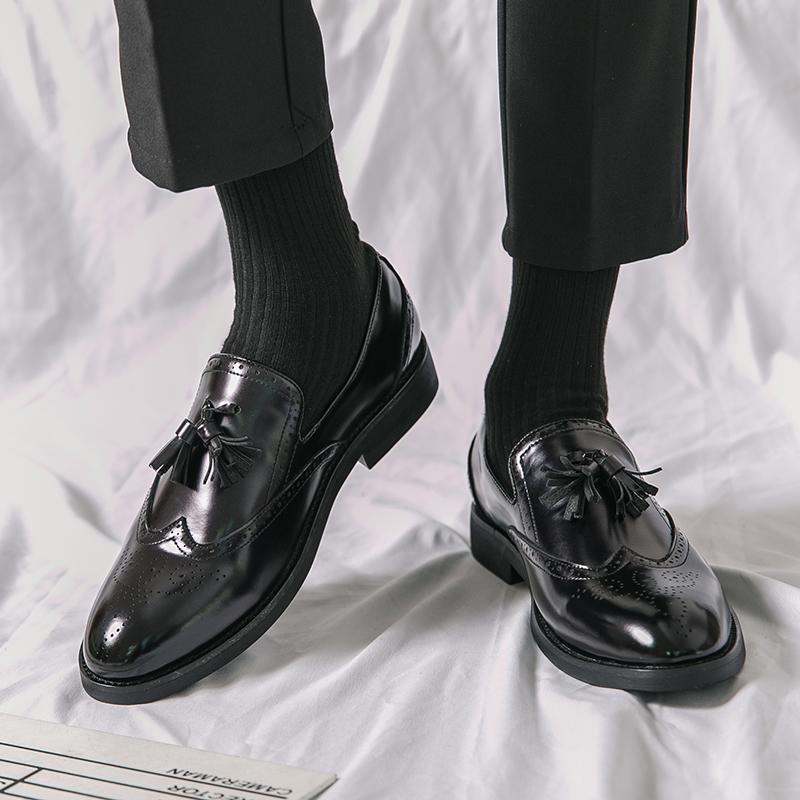 Italian Brand Loafers Men Tassel Slip-on Fashion Green Leather Shoes Moccasin Thick Bottom Pointed Toe Casual Shoes Dress Shoes