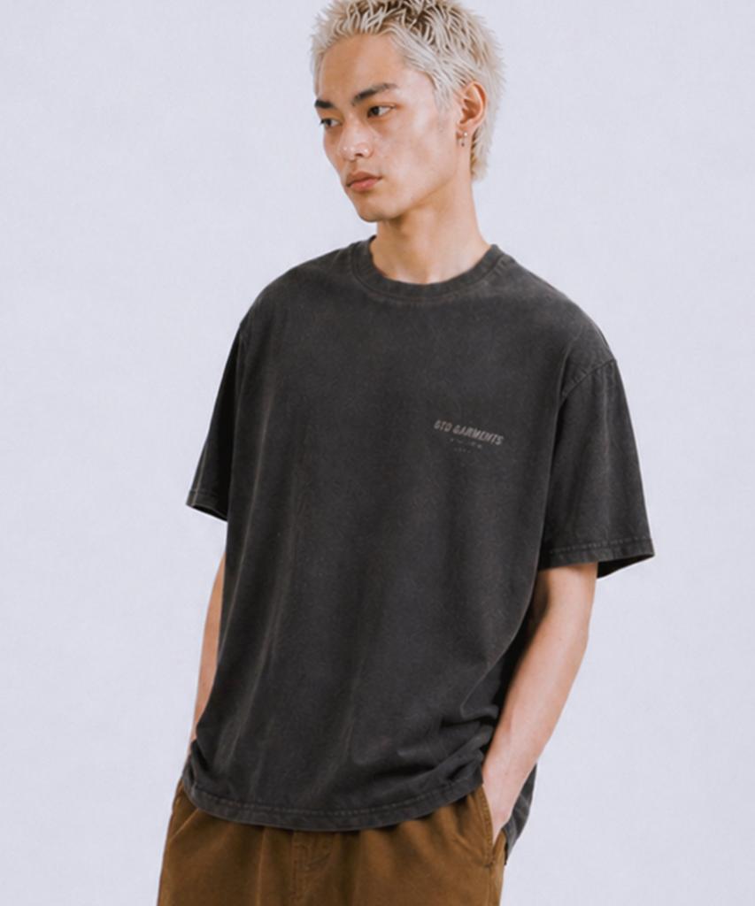 QT8 GARMENTS Lb Пигментная простая футболка с логотипом (Древесный уголь)