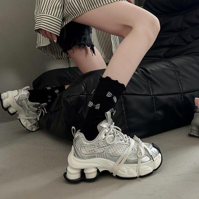 Универсальный дизайн на шнуровке, толстая подошва, увеличивающая рост, женская летняя модная нишевая спортивная обувь, женская обувь