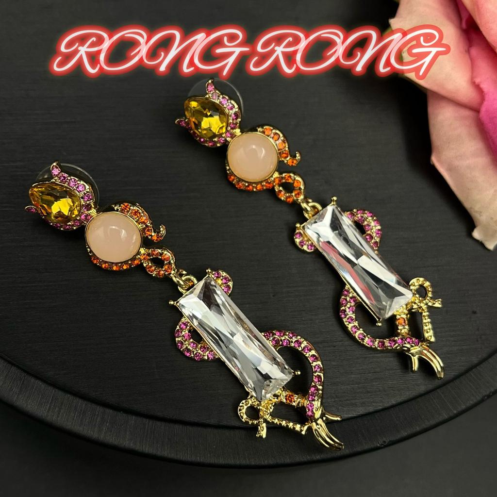 French retro jewelry square diamond powder treasure stud earrings vintage European and American fashion personality medieval earrings old money style