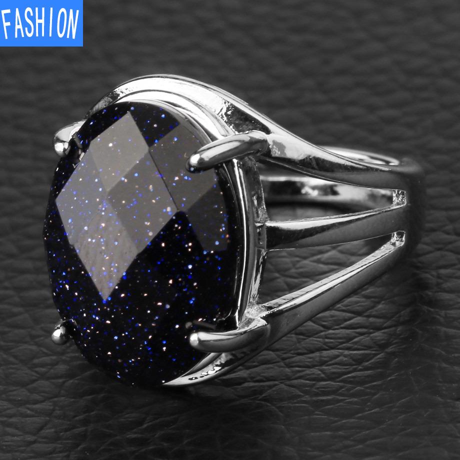 Кольцо с натуральным овальным граненым кристаллом в подарок