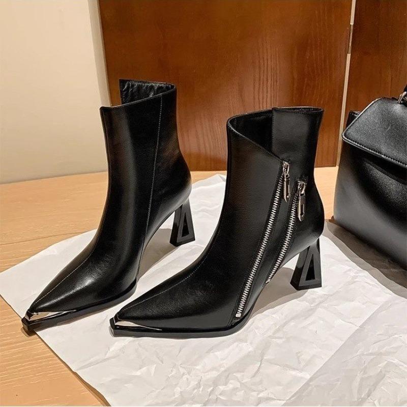 Fashion Pointed Temperament New Style Short Boots Autumn and Winter Fashion Short Tube Women's Versatile Slimming Boots