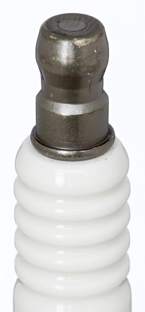 NGK Spark Plug R2556G-9 (No. 93253) for Honda N-ONE, Mitsubishi Lancer, Daihatsu Copen, Suzuki Alto, and Works