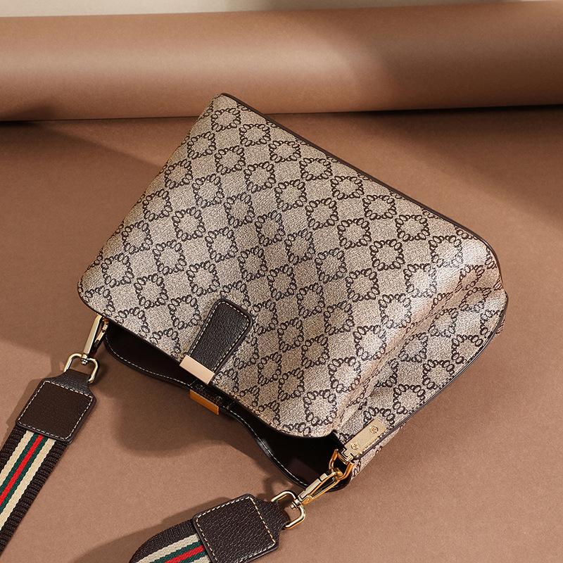 Сумка-ведро Женская Нишевый Дизайнер Трендовая Повседневная Мода Широкий Ремень Сумка-мессенджер Универсальная Большая Вместимость Наплечная Сумка Багаж