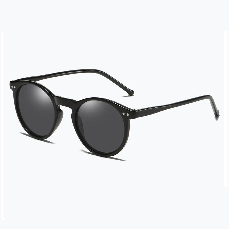 Retro Black Frame Polarized Sunglasses - European & American Classic Fashion for Women