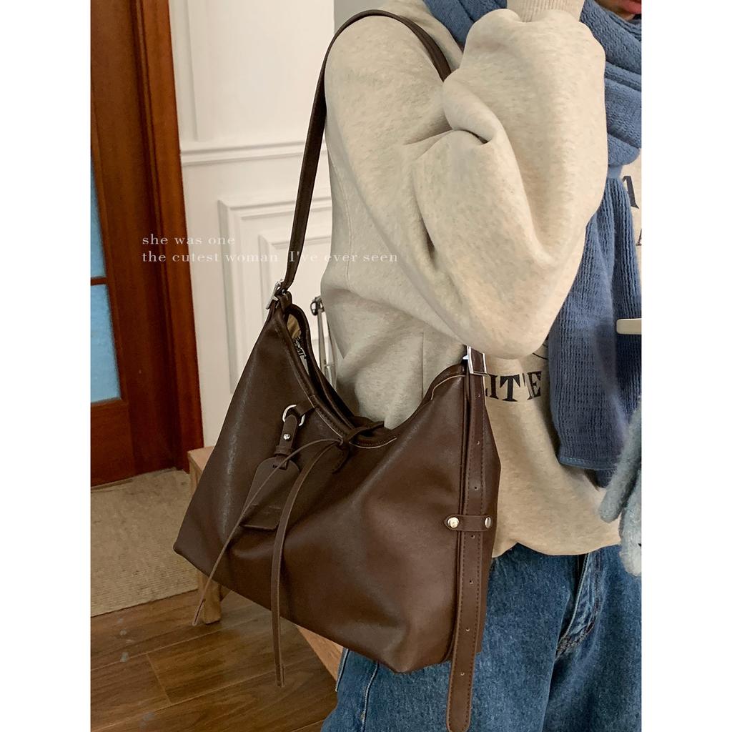 Ретро сумка-багет премиум-класса женская 2025 новая простая сумка-ведро универсальная на плечо/кроссбоди цельная доставка