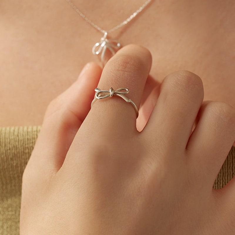 Life Line ribbon ring