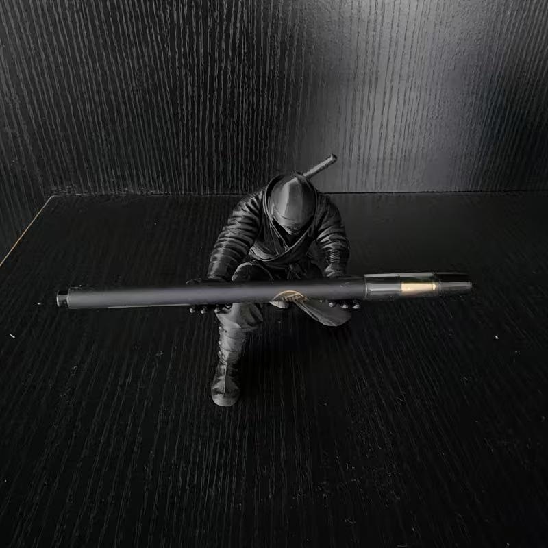 3D-печатный держатель для ручек Аниме-игрушки Настольный аксессуар Черные фигурки Стойка для ручек Держатель для хранения Настольные канцелярские принадлежности Органайзер для ручек Держатель