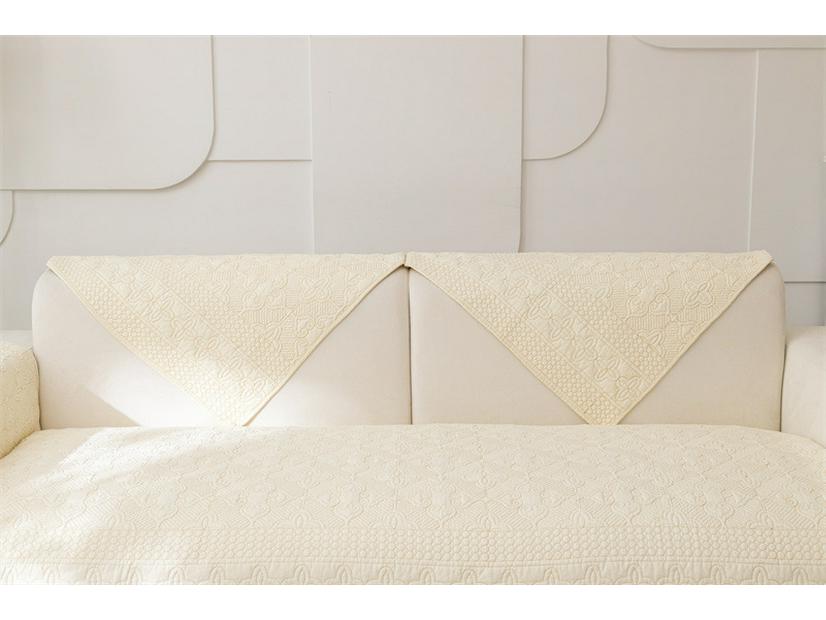 Cotton Quilted Non-Slip Leaf Sofa Cushion for All Seasons