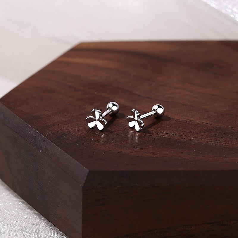 Маленькие вставные уши-клеверы для женщин с аллергией на отверстия в ушах и без снятия ушей для предотвращения выпадения ушей