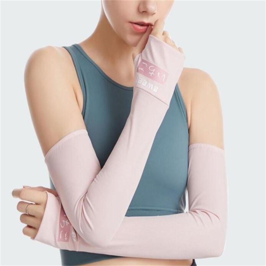 Breathable Quick-Dry Arm Covers, UV Protection Sleeves with Sweet Print for Driving & Outdoor UPF 50+ Ice Cooling Sleeves with Thumb Hole for Women