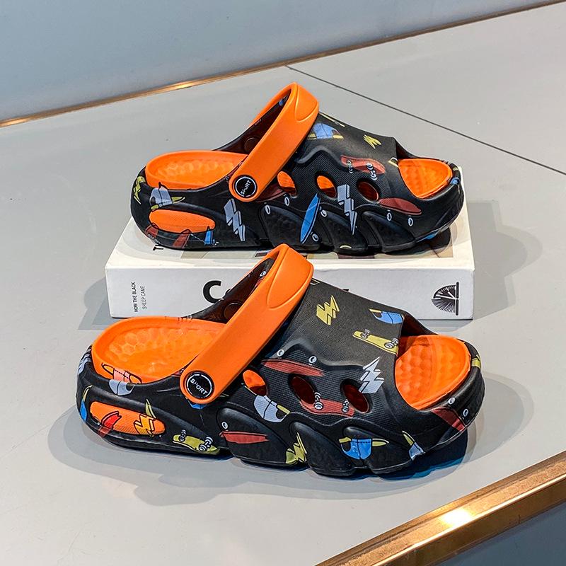Летние сандалии для мальчиков с нескользящей мягкой подошвой и рисунком в виде мультфильмов: Детские тапочки для улицы с двумя петлями