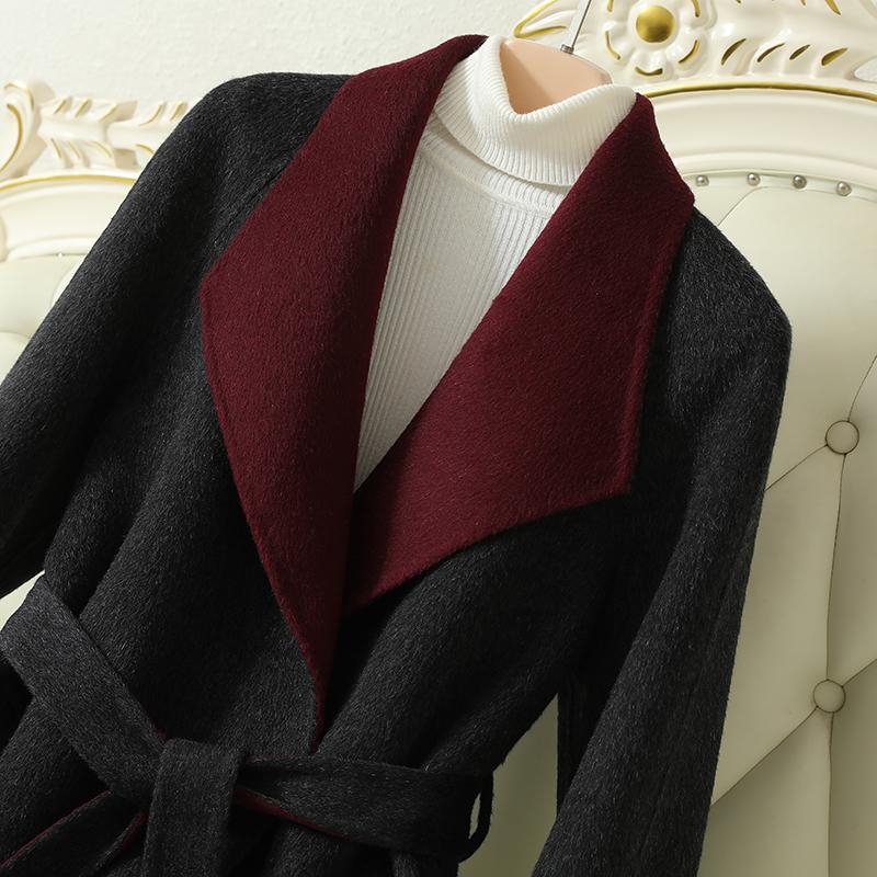 Double sided nylon coat with alpaca wool temperament
