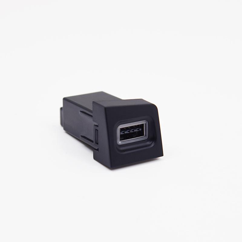 18 Вт QC3.0 USB Автомобильное зарядное устройство Розетка Быстрая зарядка Адаптер Для VW CC Magotan B6