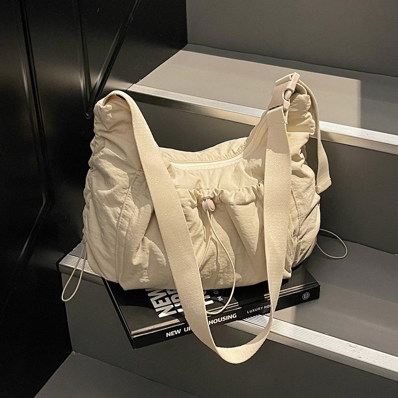 Nylon Crossbody Bag Women's Lightweight Large Capacity Shoulder Bag Commuter Dumpling Bag