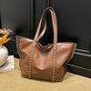 Popular Large-capacity Bag, Retro Rivet Tote Bag, Fashionable Single-shoulder Underarm Bag