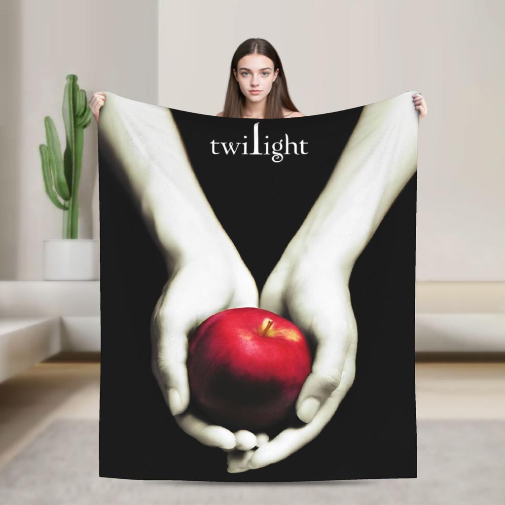 Twilight Saga Jacob Wolf Moon Loca Velvet Throw Fashion Blankets Retro Movie for Home Knitted Fashion Blanket Car Lightweight Portable Quilt