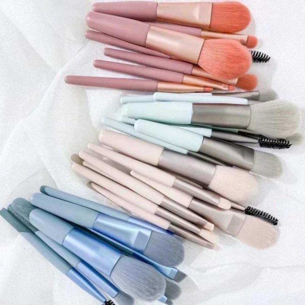 Мягкий набор кистей для макияжа Инструменты для макияжа Кисть для пудры Тени для век Губы Портативные Кисти для градиентной окраски 8 штук Новый продукт,