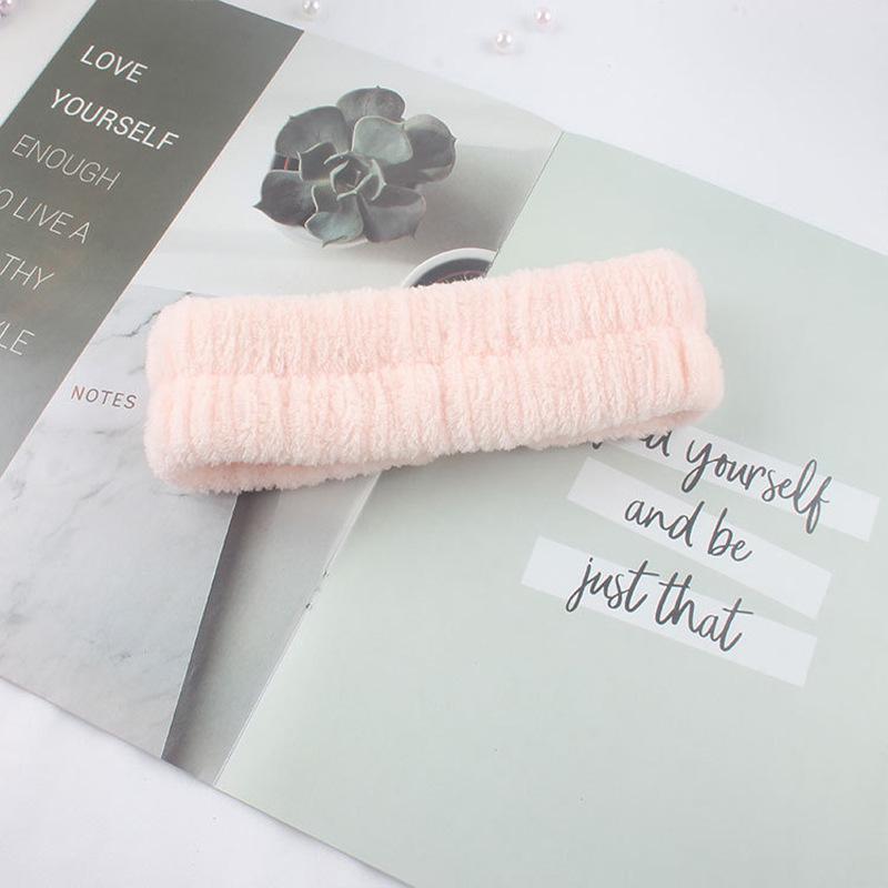 2025 г. Очаровательная повязка на голову в виде ананаса и набор нескользящих повязок для волос для женщин — набор из 3 предметов для мытья и укладки с браслетом