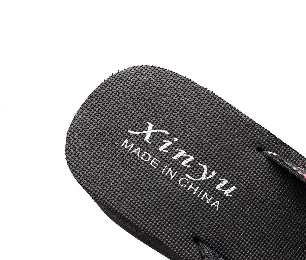 Женские нескользящие шлепанцы на танкетке из ткани с цветочным принтом 2019 года — летняя пляжная обувь в корейском стиле