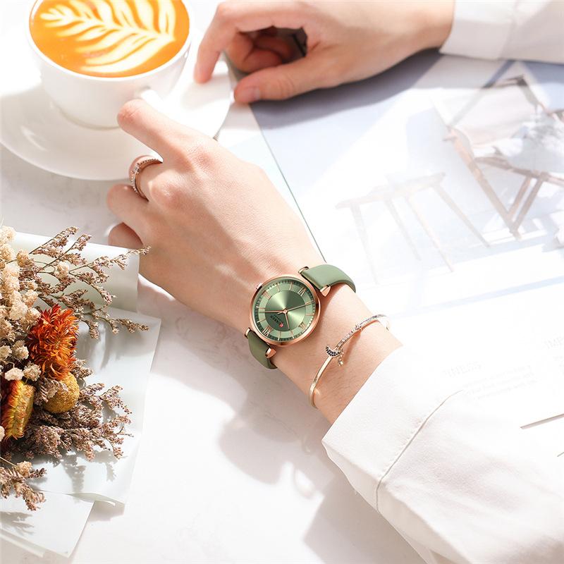 CURREN Элегантные женские кварцевые часы, модные повседневные водонепроницаемые часы с кожаным ремешком, деловые женские часы, подарок