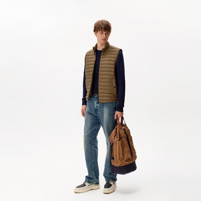Tommy Hilfiger Повседневный однотонный минималистичный стеганый жилет на 90% пуху с воротником-стойкой, легкий, мужской, XM0XM03113