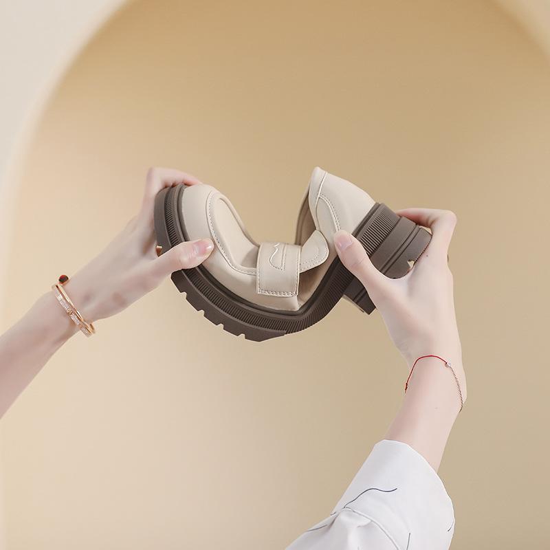 Женские лоферы на платформе 2025 новая весна ретро маленькие кожаные туфли Maillard толстый каблук мягкая подошва одинарные туфли женские