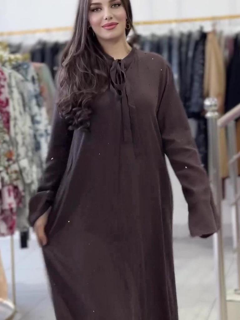 Сверкающее платье с длинным рукавом и завязками на спине, с круглым вырезом