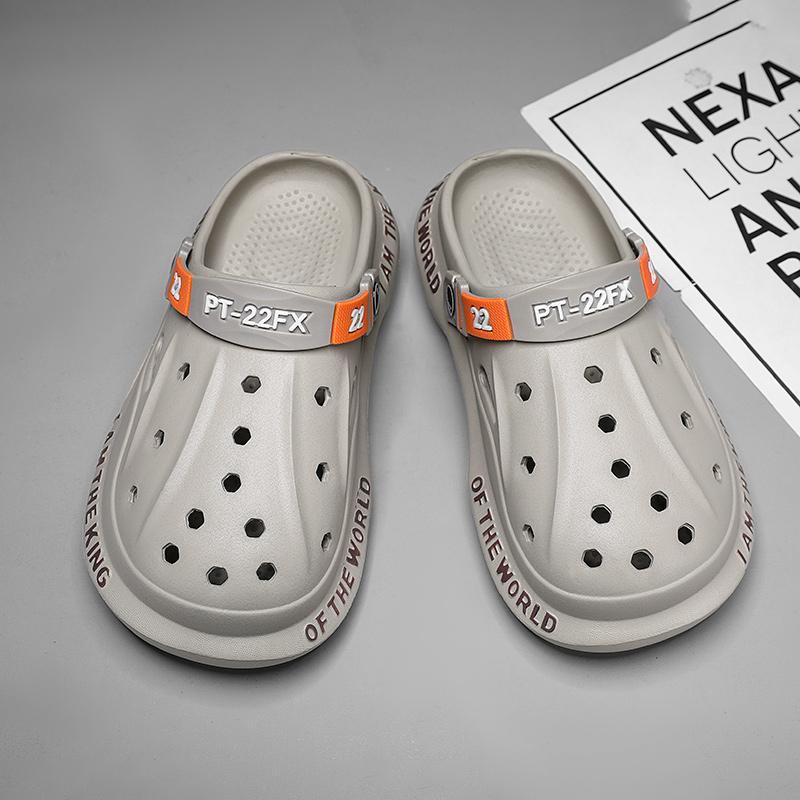 Breathable Men Sandals EVA Lightweight Beach Slippers Men Summer New Indoor Outdoor Hole Shoes Casual Garden Flat Slippers