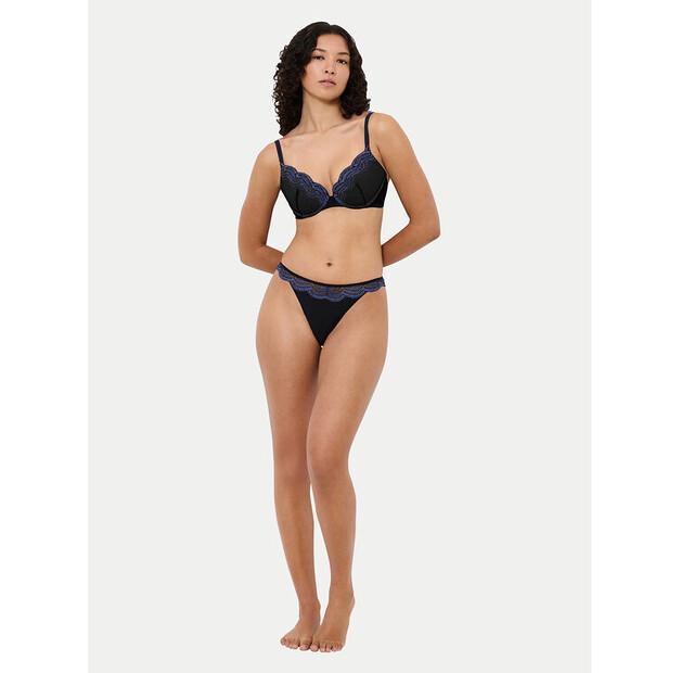 Стринги Triumph Comfort Glam