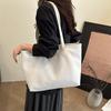 New Casual Fashion Large Capacity Woven Pattern Underarm Shoulder Tote Bag Women