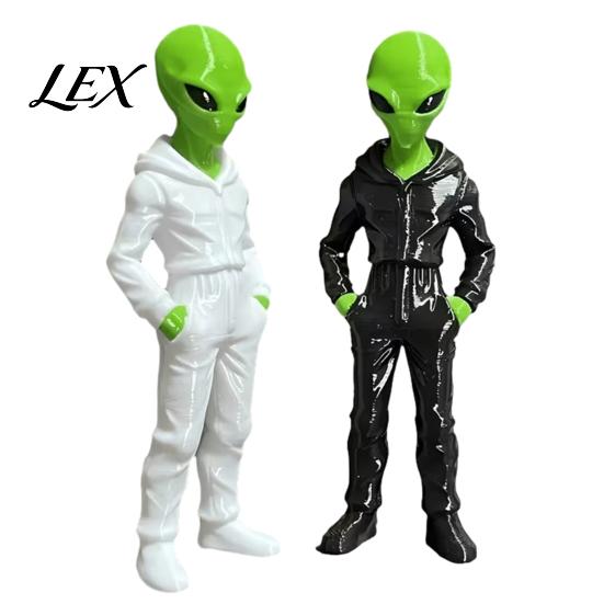 3D Printed Alien Figurine Wearing Hoodie Statue, Green Figurine, Collectible Sci-fi Street Style Decor Sculpture, Sci-Fi Desktop Decoration