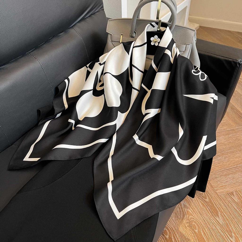 Color block silk scarf Korean version printing color matching scarf twill silk large square scarf 91x91cm shawl sunscreen travel headscarf