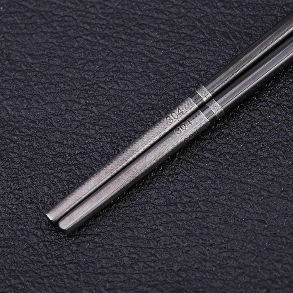 Anti Scald 1Pair Engraving Korean Japanese Chinese Tableware Chopsticks Flatware Kitchen Supplies