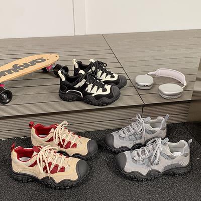 Черные кроссовки-папы Американский ретро уродливые милые походные туфли женские 2025 популярные дышащие на толстой подошве легкие нескользящие кроссовки