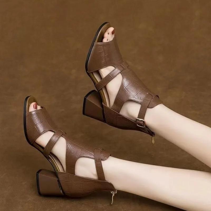 Модные женские сандалии-гладиаторы из мягкой кожи на мягкой подошве, женские летние новые сандалии на платформе и танкетке, модные дизайнерские сандалии с вырезами