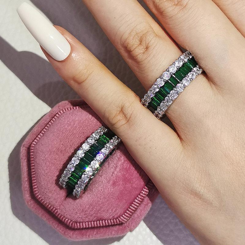 Роскошное многорядное кольцо с микроинкрустацией цирконами и бриллиантами - Phantom R4575