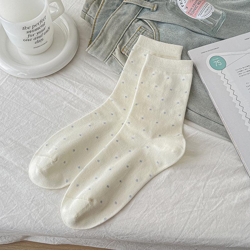 Female Autumn Simple Wave Dot Stars Boneless Tube Stack Socks