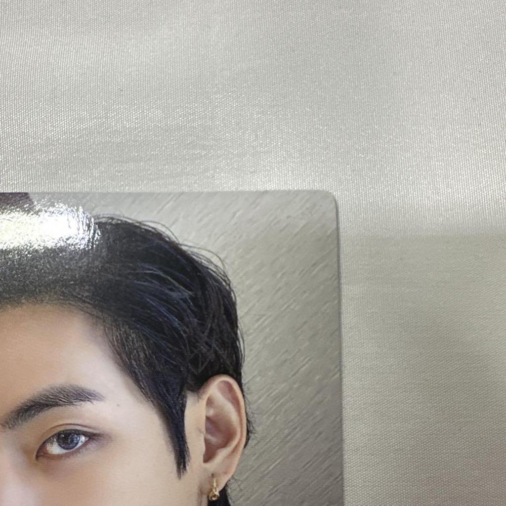 [USED] FC Exclusive BTS V Taehyung MERCH BOX Trading Card Merch Box