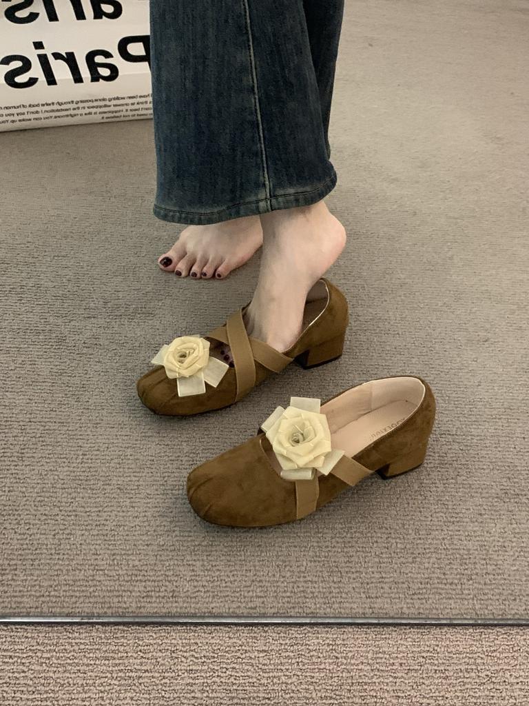 French retro red niche thick-heeled Mary Jane shoes women's shoes 2025 autumn new high-heeled skirt grandma shoes