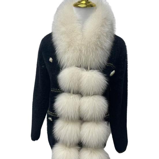 Faux Fur Scarf with Magnetic Closure Solid Color Soft Plush Design Scarf Wrap Windproof
