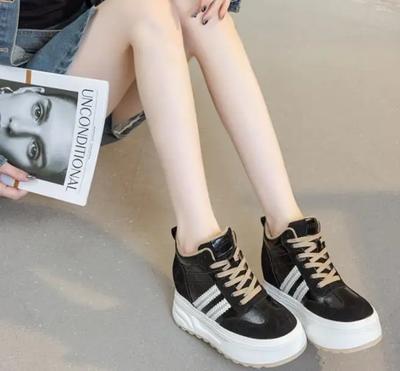 Модные 10 см кроссовки на платформе и танкетке из натуральной кожи, на массивной подошве, со скрытой танкеткой, повседневные, дышащие, модные, весенне-осенние, для ходьбы, вулканизированная обувь